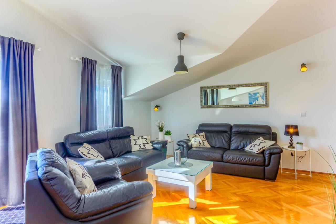 Omis Wind Rose Apartment Bagian luar foto
