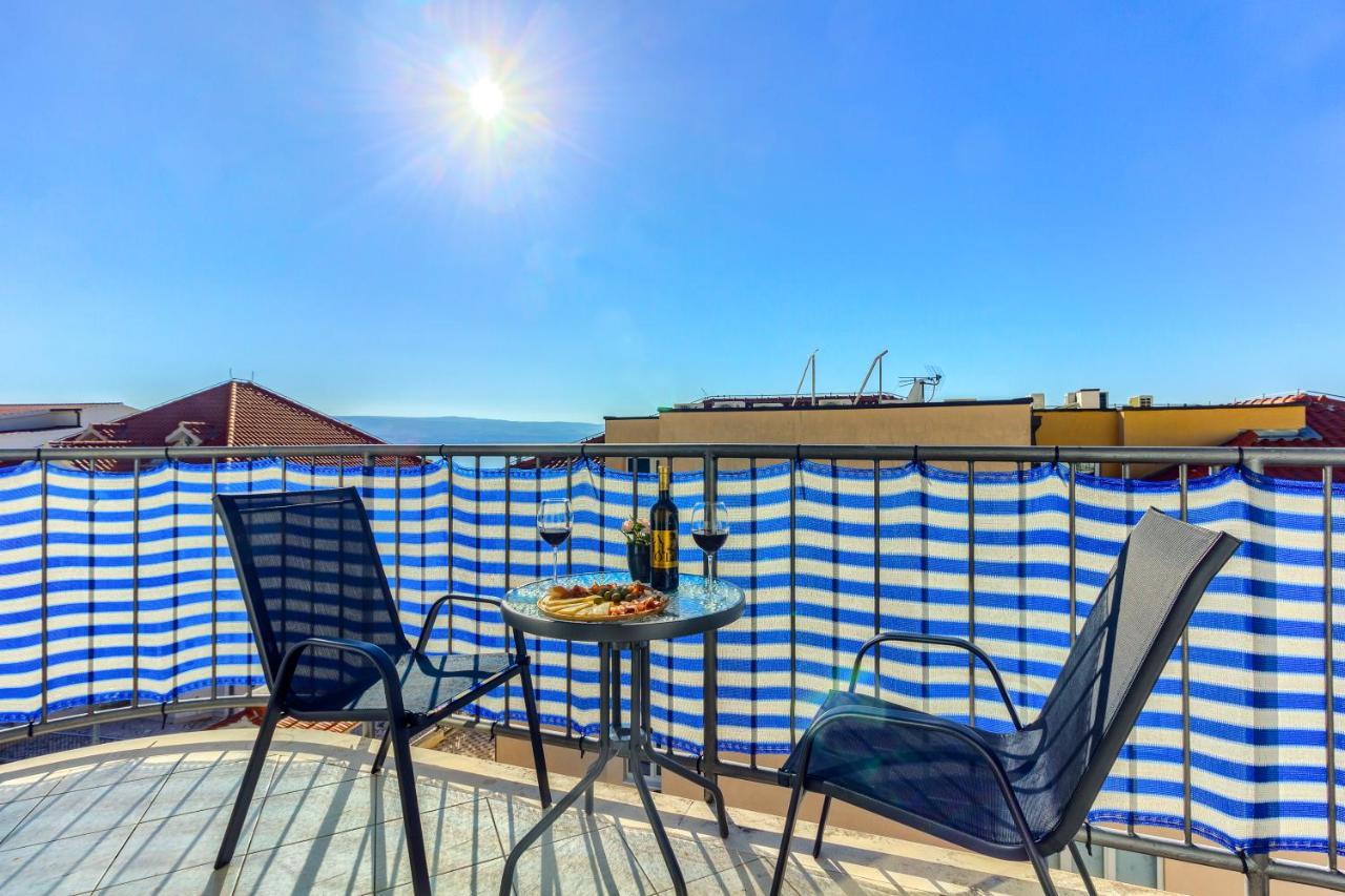 Omis Wind Rose Apartment Bagian luar foto