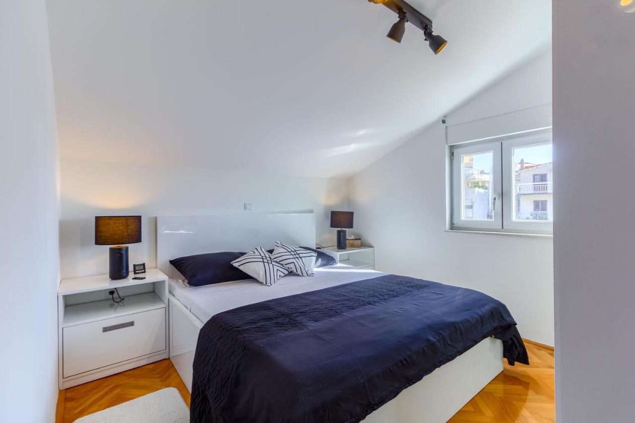 Omis Wind Rose Apartment Bagian luar foto