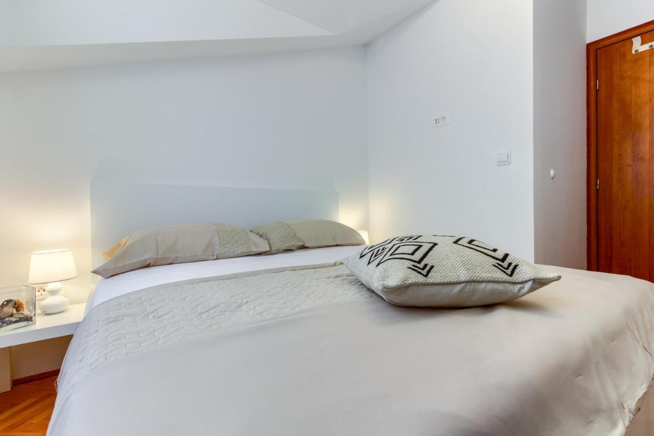 Omis Wind Rose Apartment Bagian luar foto
