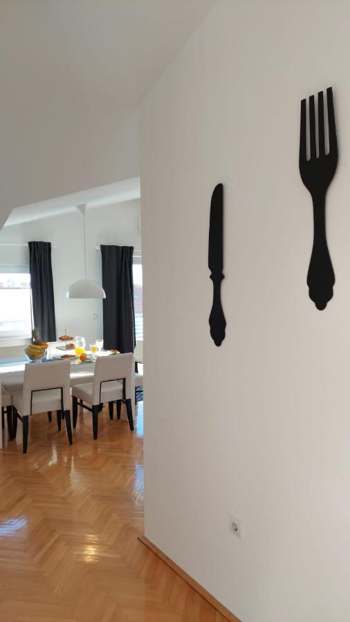 Omis Wind Rose Apartment Bagian luar foto