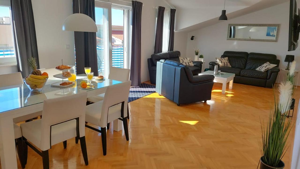 Omis Wind Rose Apartment Bagian luar foto