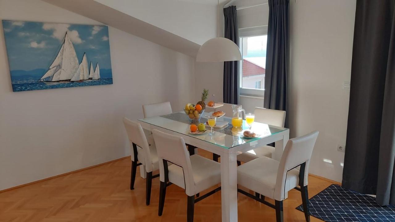 Omis Wind Rose Apartment Bagian luar foto