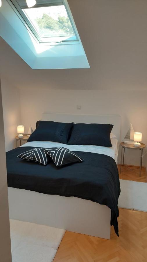 Omis Wind Rose Apartment Bagian luar foto