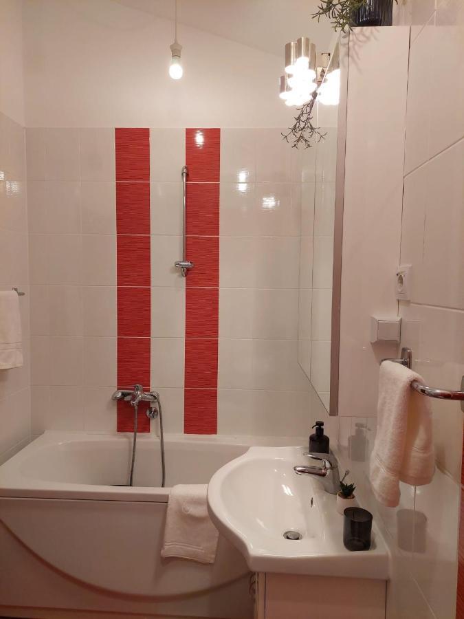 Omis Wind Rose Apartment Bagian luar foto