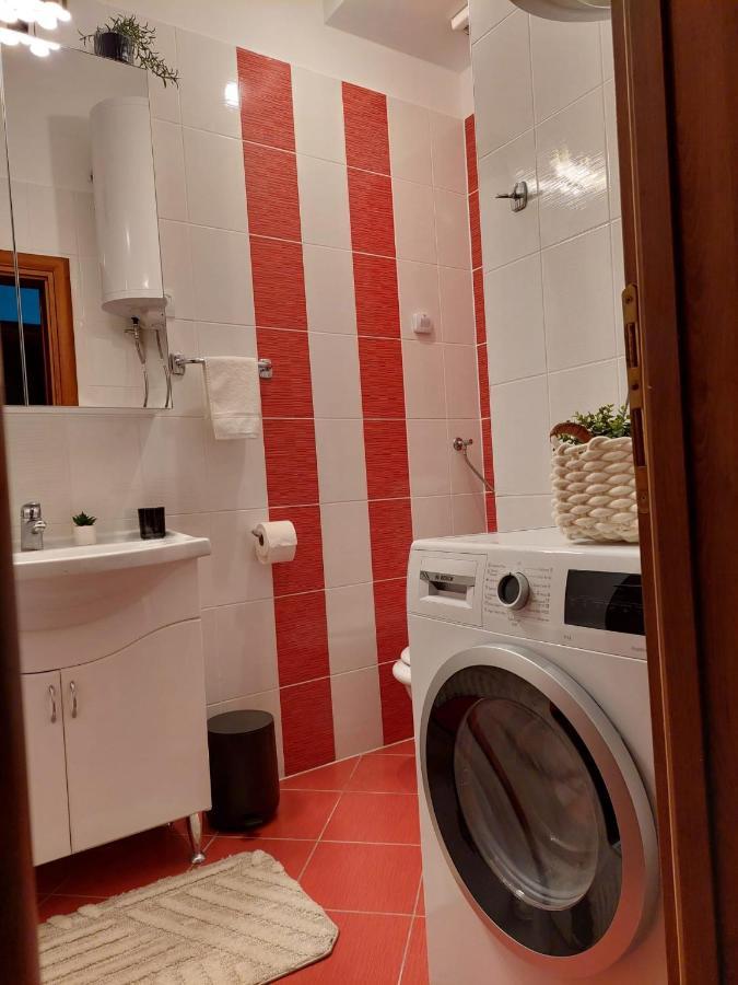 Omis Wind Rose Apartment Bagian luar foto
