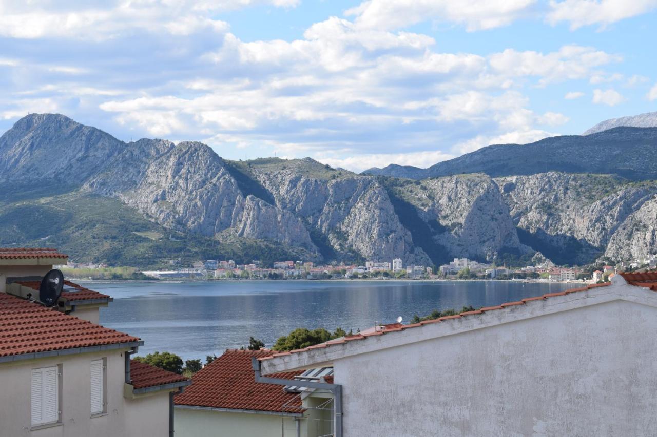 Omis Wind Rose Apartment Bagian luar foto