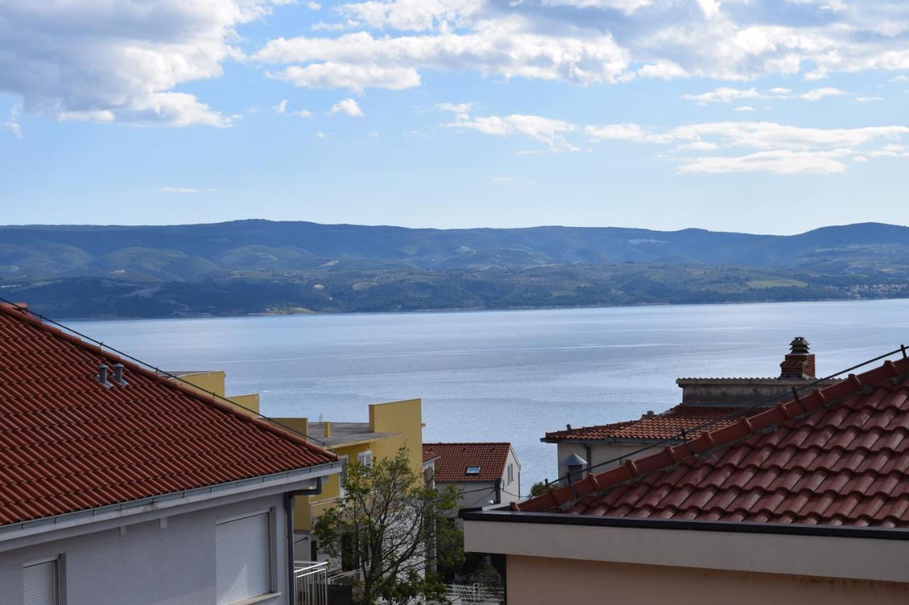 Omis Wind Rose Apartment Bagian luar foto